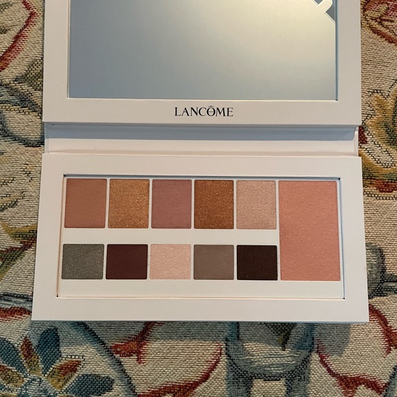 Lancome Holiday 2023 Eye & Face Pallette - Picture 2 of 6